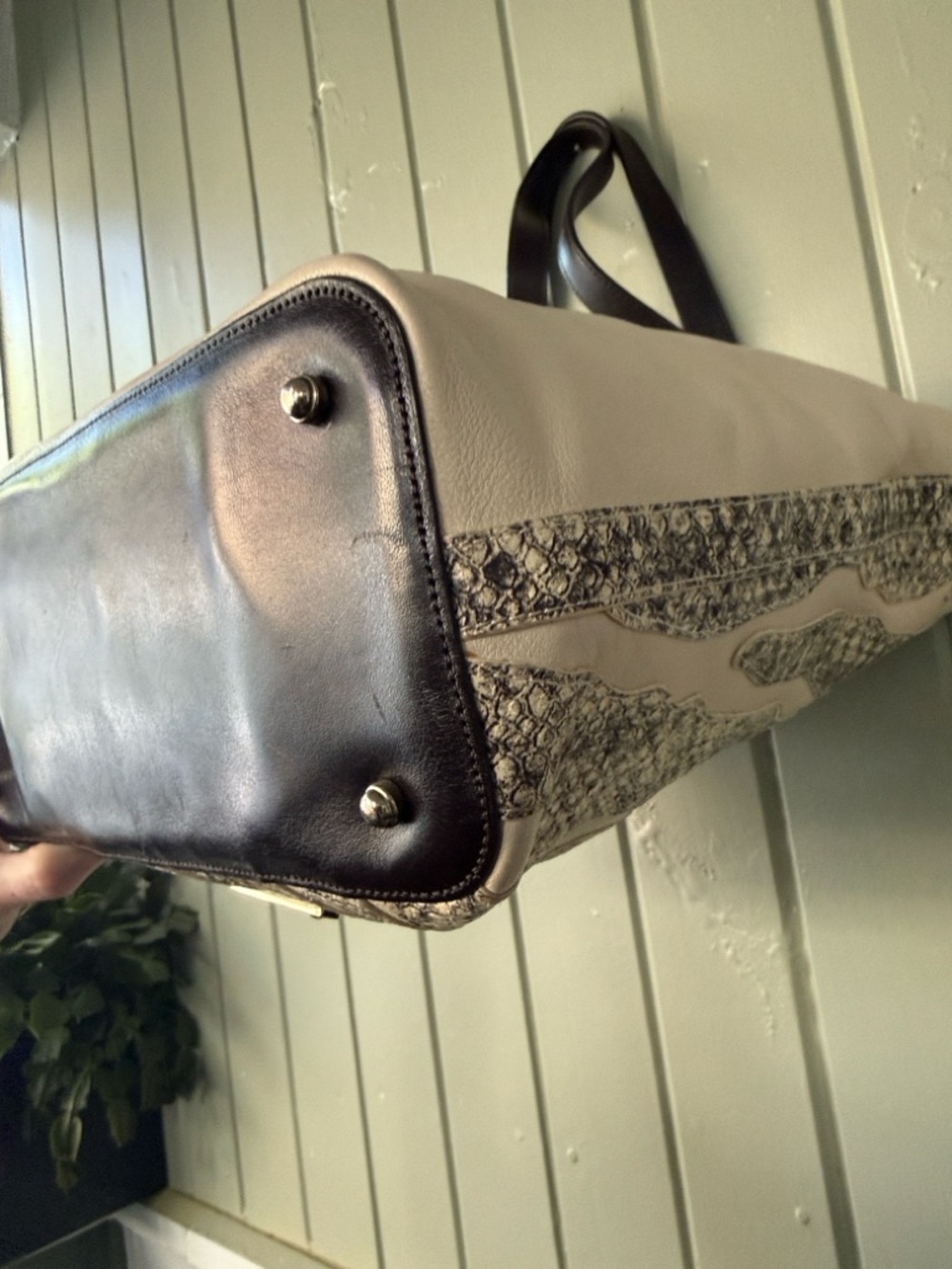 ✨ BRAHMIN Medium Asher Tote Bag Creme Solmar Grey Black Snake Python Leather✨ - Picture 5 of 11